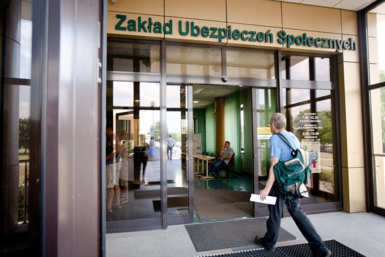 Zakład Ubezpieczeń Społecznych wydał w ubiegłym roku 1,1 mln złotych na umowy-zlecenia.