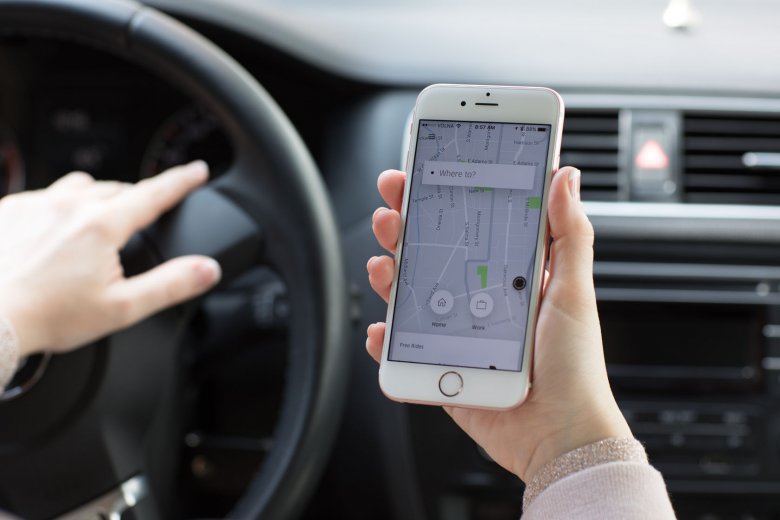 Uber musi się dostosować do zmian Ministerswa Infrastruktury i Budownictwa. W innym wypadku polscy klienci nie będą mogli korzystać z jego usług