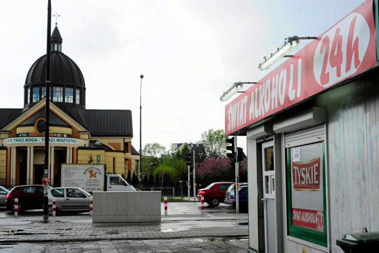 Wierni nie potrzebują handlowych niedziel. Wolą ten czas spędzić w kościele z rodziną. Jednak jest ich tylko niewielki odsetek.