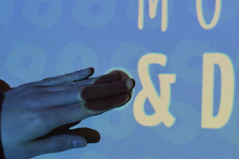 Rozwiązanie Touch Anywhere pozwala zmienić każdą powierzchnię w ekran dotykowy.