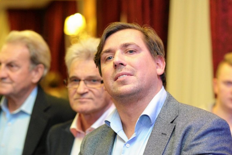 Tomasz Kaczmarek, "agent Tomek", w 2010 r. założył Stowarzyszenie Europejskie Centrum Wsparcia Społecznego „Helper”.