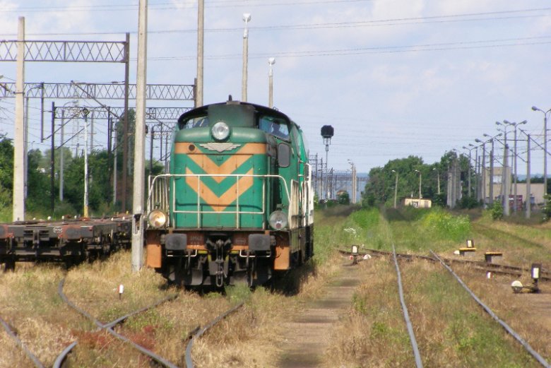 Marzysz o własnej kolei? PKP Cargo za pół darmo sprzedaje zabytkowy tabor. Do wzięcia 1376 wagonów oraz 256 lokomotyw.
