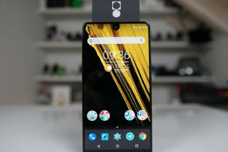 Essential Phone.