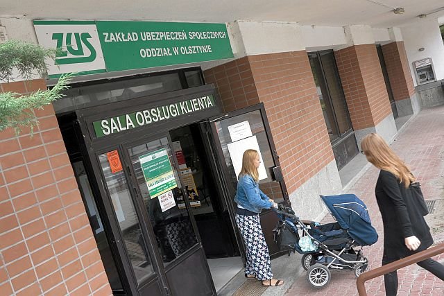 ZUS będzie płacił emerytury pracującym w Poslce Ukraińcom