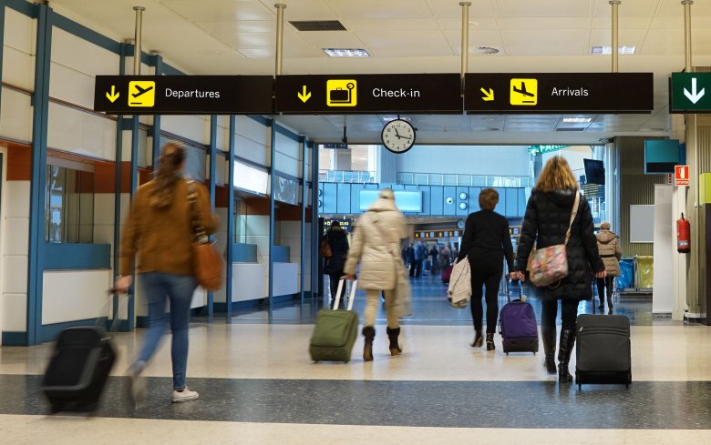 Do samolotów Wizz Air od 1 listopada nie będzie można zabrać kabinówki za darmo