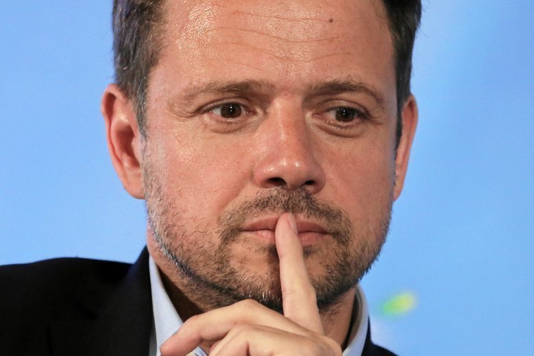 Rafał Trzaskowski, nowy prezydent Warszawy, twierdzi, że PiS chce zrobić z Warszawy drugi Neapol.